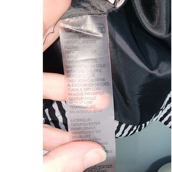 Allison Daley Black & White Zebra Print Zipper Front Quilted Vest Size 10 - Picture 3 of 6